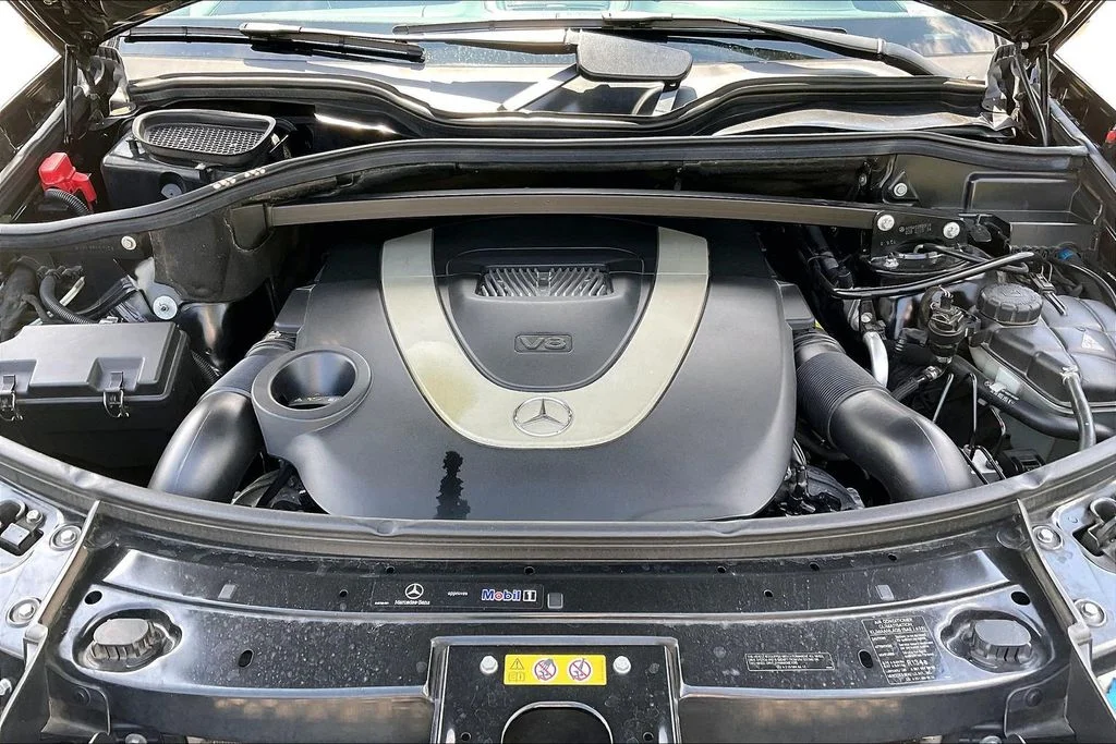 Used 2012 Black Mercedes-Benz GL 450 image 9