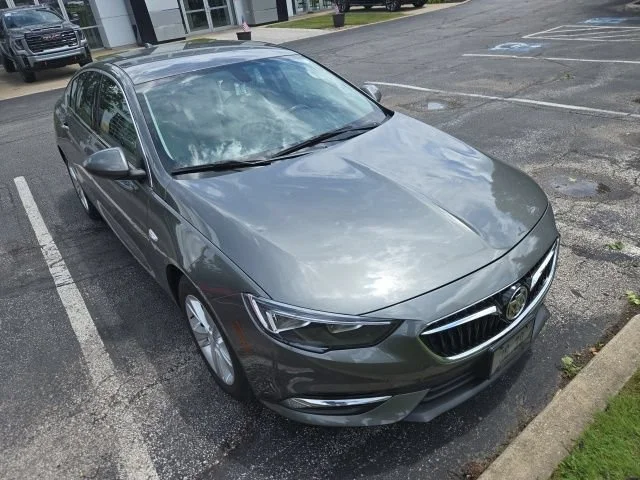 Used 2018 Buick Regal Sportback Preferred with VIN W04GL6SX5J1054354 for sale in Beachwood, OH