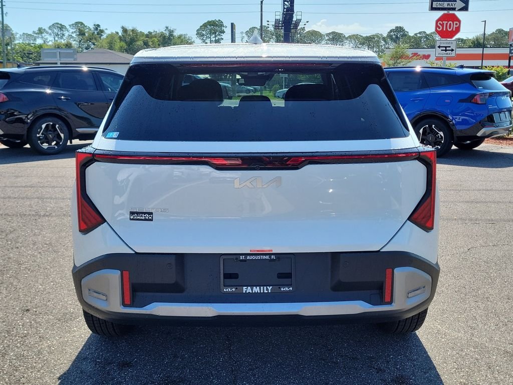 New 2027 White Kia S image 5