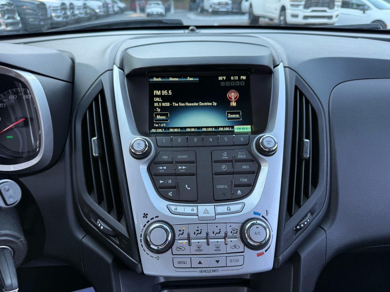 Used 2014 Silver Topaz Metallic Chevrolet LT image 19