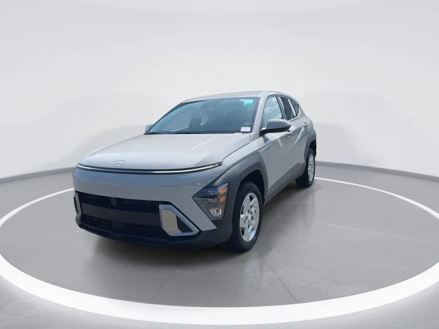 Used 2026 Gray Hyundai SE image 4