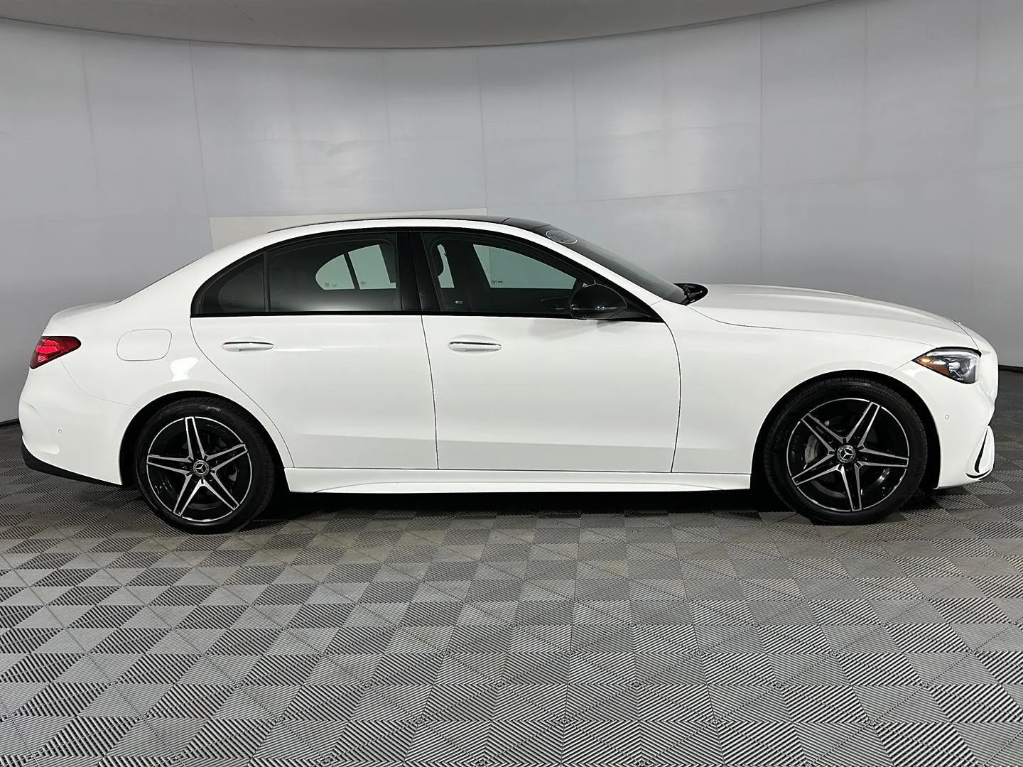Used 2023 Polar White Mercedes-Benz C 300 image 24