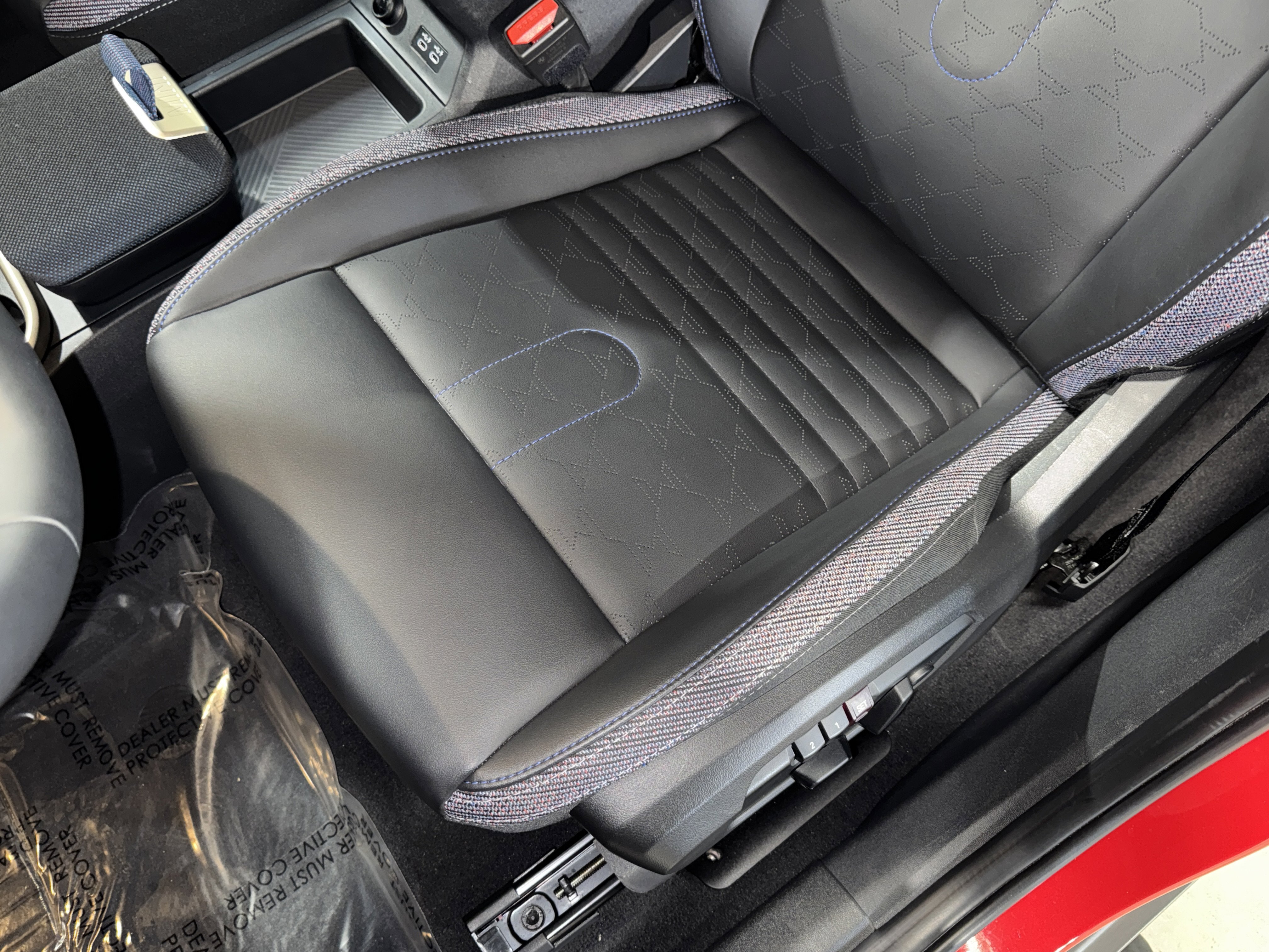 Used 2025 Chili Red II MINI S image 34
