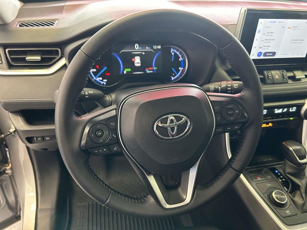Certified Used 2025 Silver Toyota XLE Premium image 20
