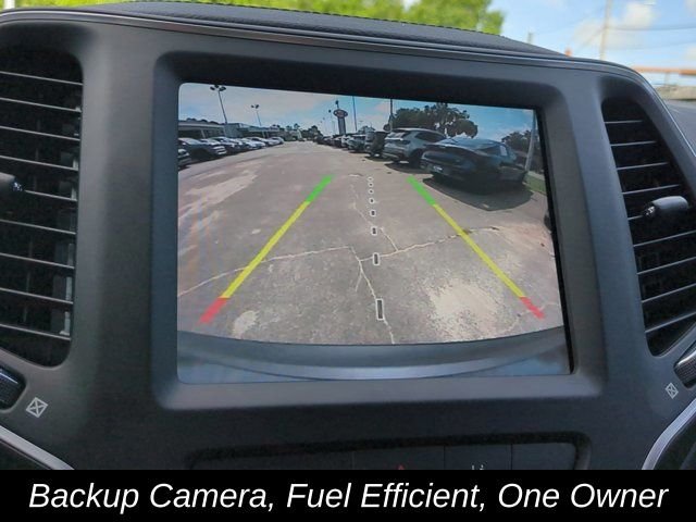 Used 2022 Gray Jeep Latitude Lux image 20