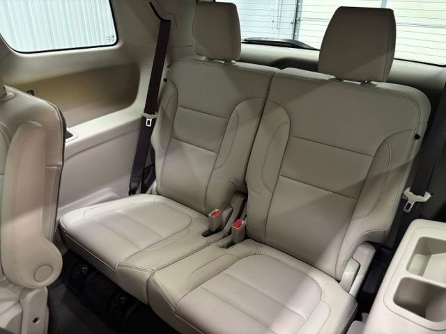 Used 2018 White GMC Denali image 13