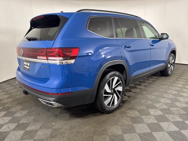 New 2026 Mountain Lake Blue Metallic Volkswagen 2.0T SE w/Technology image 3