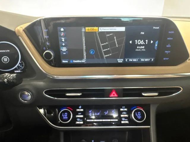 Used 2020 Black Hyundai Limited image 15