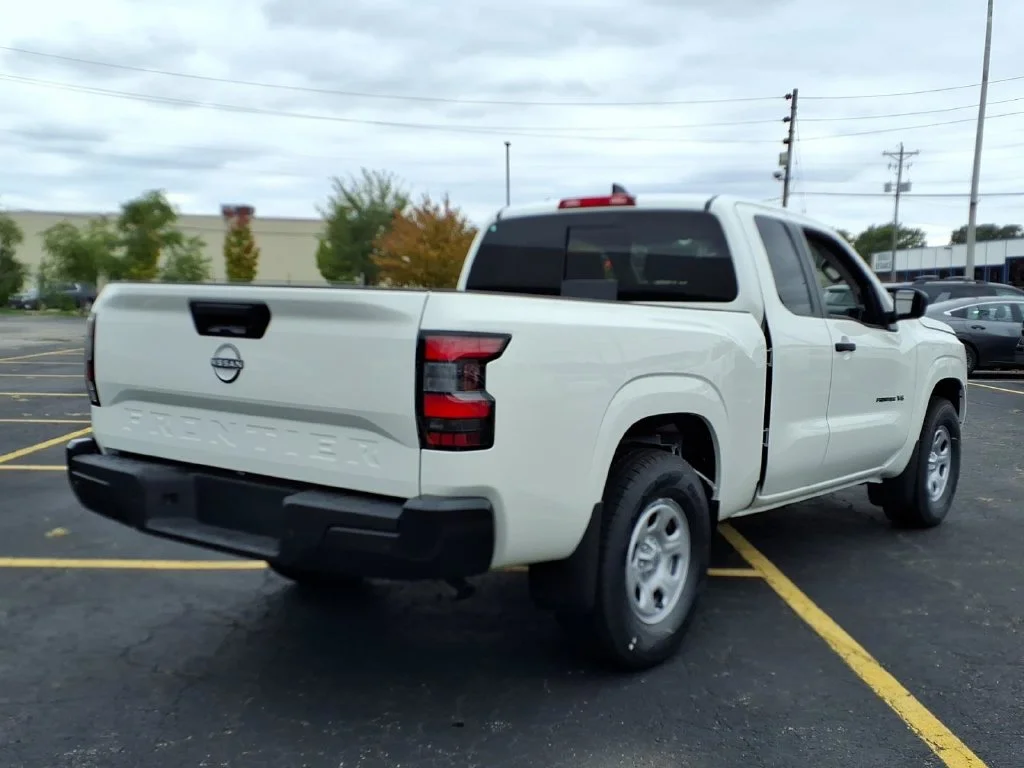 New 2027 Glacier White Nissan King Cab® S image 3