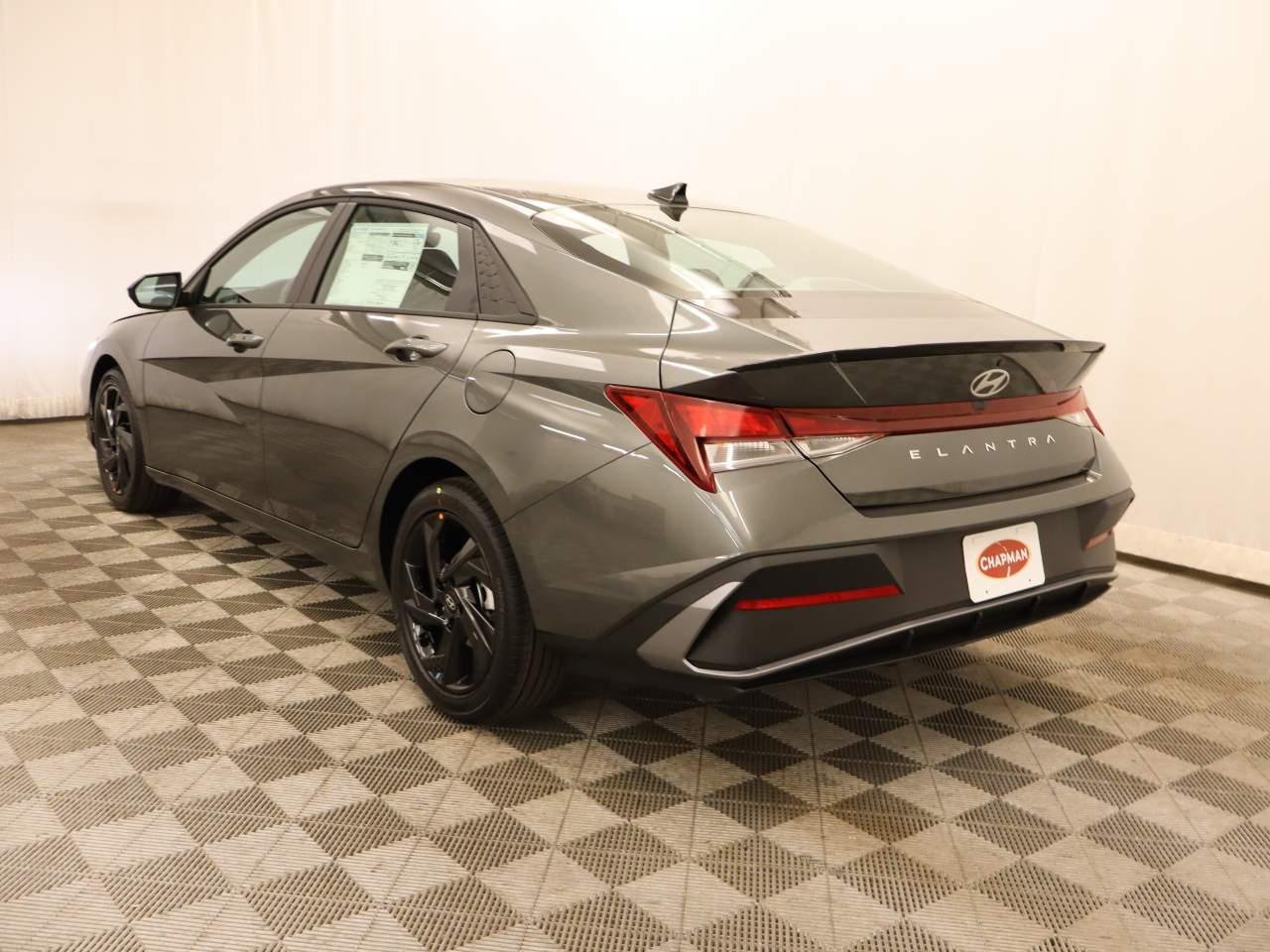 New 2026 Amazon Gray Pearl Hyundai SEL Sport image 3