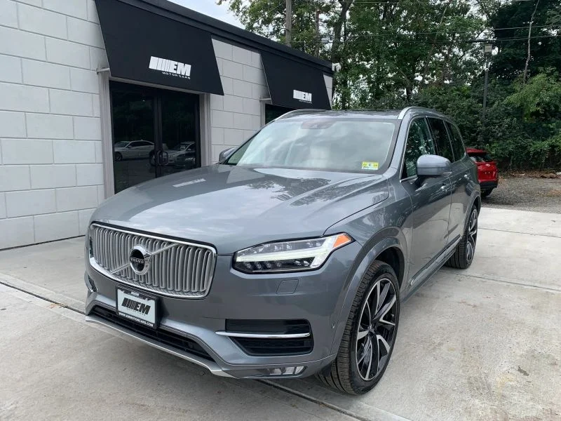 Used 2019 Gray Volvo T6 Inscription Sport Utility 4D image 23