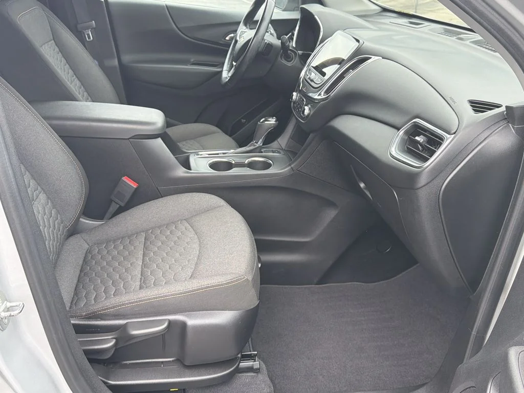Used 2020 Silver Chevrolet LT image 9