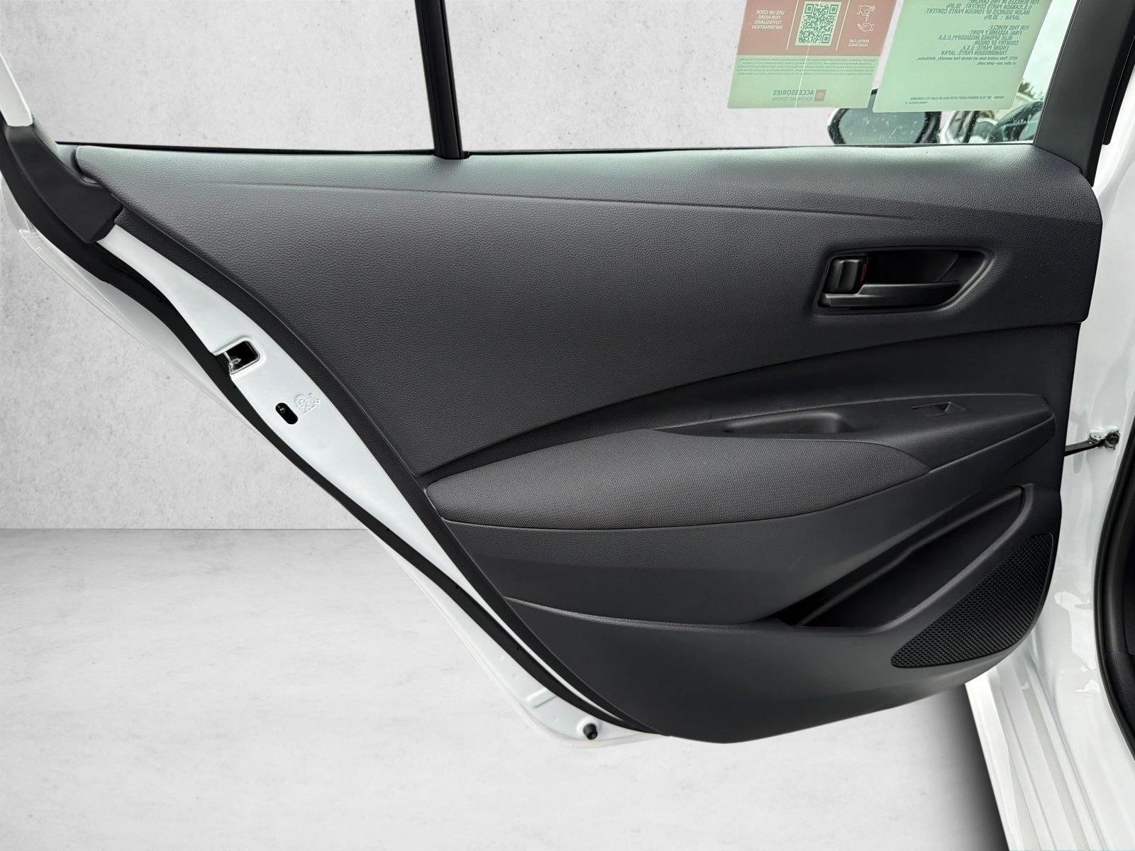 New 2027 Wind Chill Pearl Toyota LE image 21