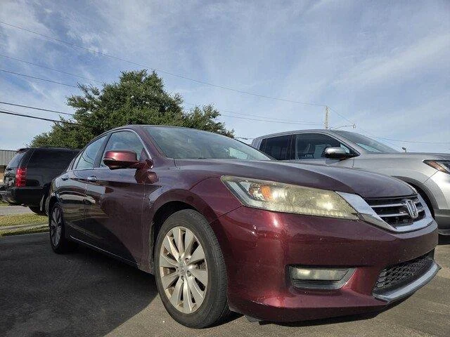 Used 2014 Basque Red Pearl II Honda EX-L image 4