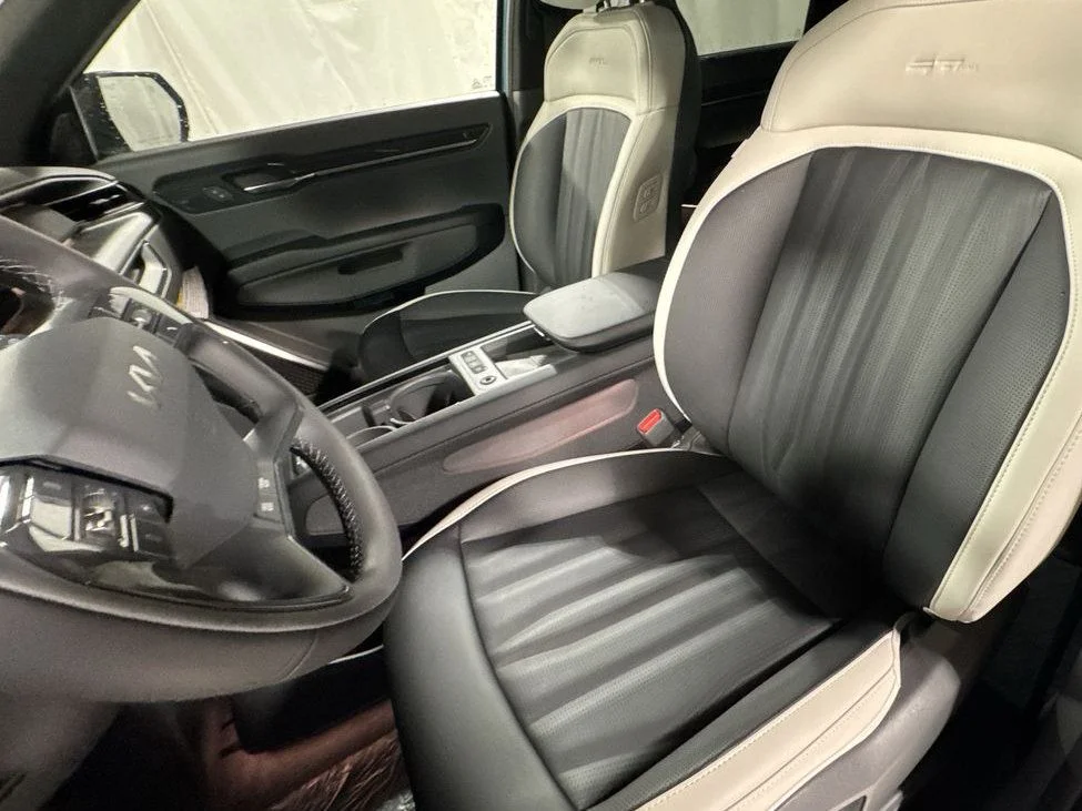 New 2026 Wolf Gray/Ebony Black Roof Kia GT-Line image 4