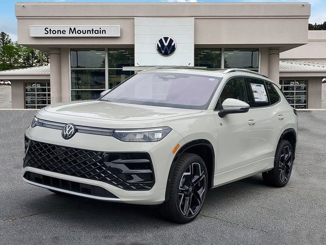 2026 Volkswagen Tiguan 2.0T SEL R-Line Turbo 4Motion's photo
