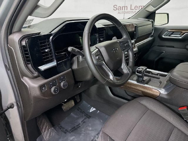Used 2025 Gray Chevrolet RST image 8