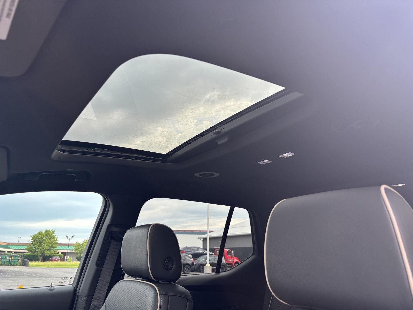 Used 2023 Black Metallic Chevrolet Premier image 18