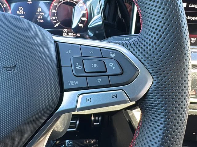 New 2026 Mythos Black Metallic Volkswagen SE image 17