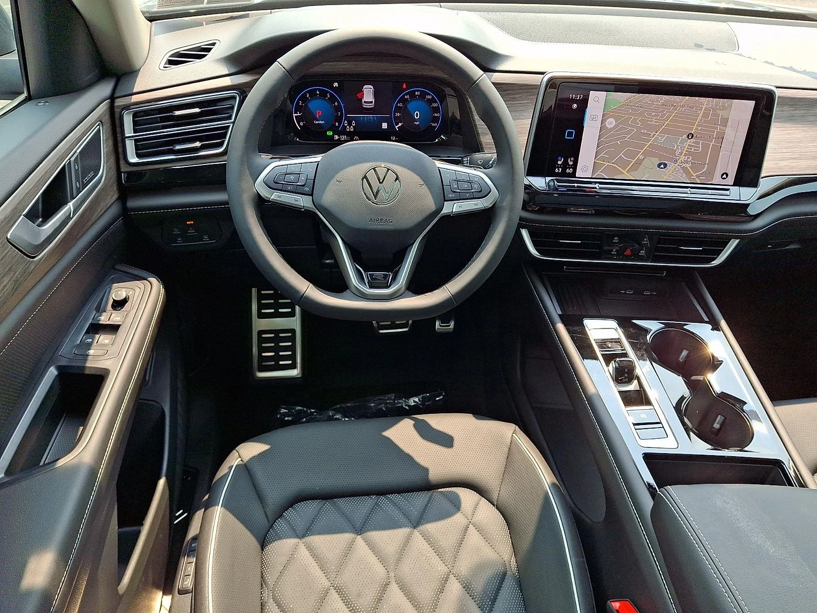 New 2026 Pure Gray Volkswagen 2.0T SEL Premium R-Line image 10