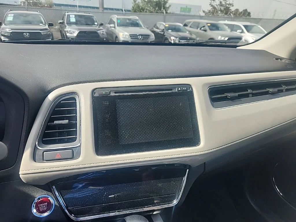 Used 2017 Silver Honda EX image 23