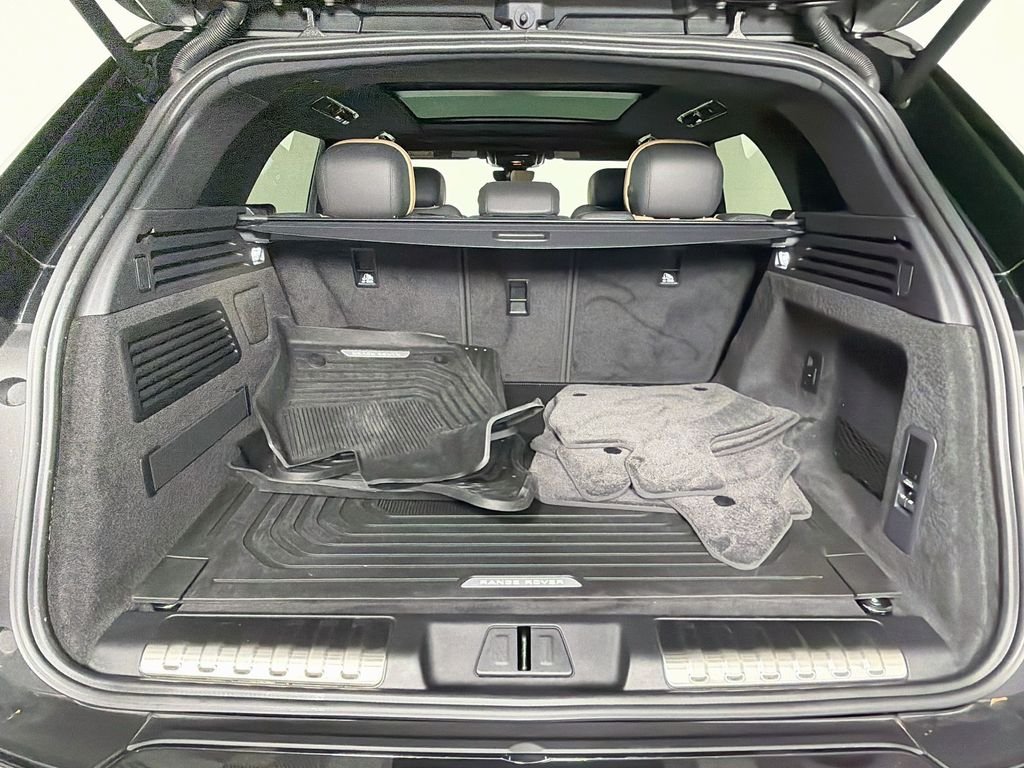 Certified Used 2025 Black Land Rover Dynamic SE image 28