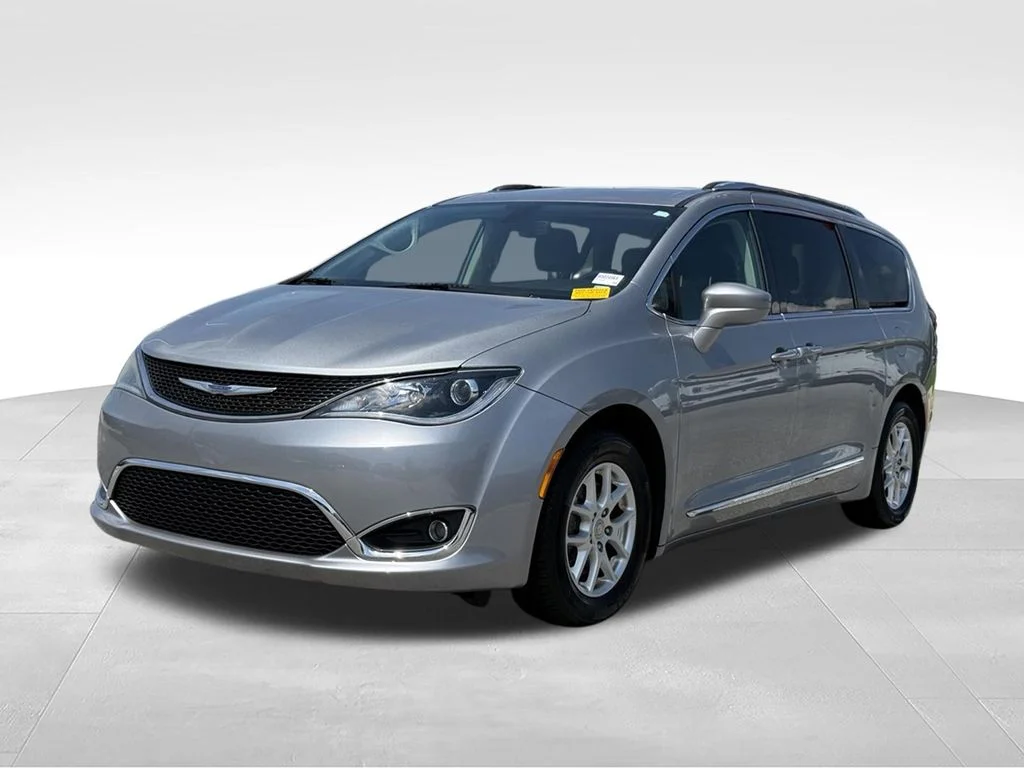 Used 2020 Silver Chrysler Touring L image 1