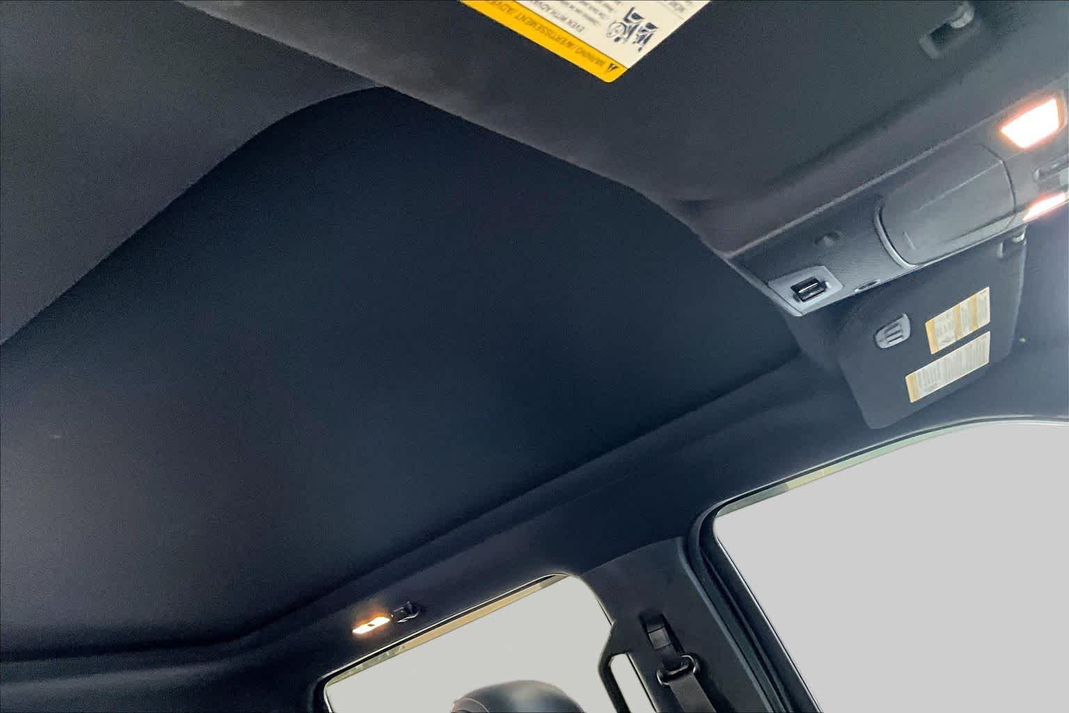Used 2015 Magnetic Metallic Ford Platinum image 13