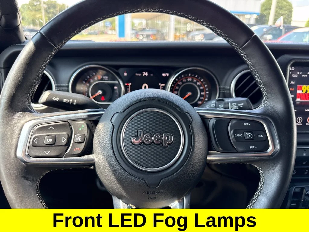 Used 2019 White Jeep Unlimited Sahara image 14