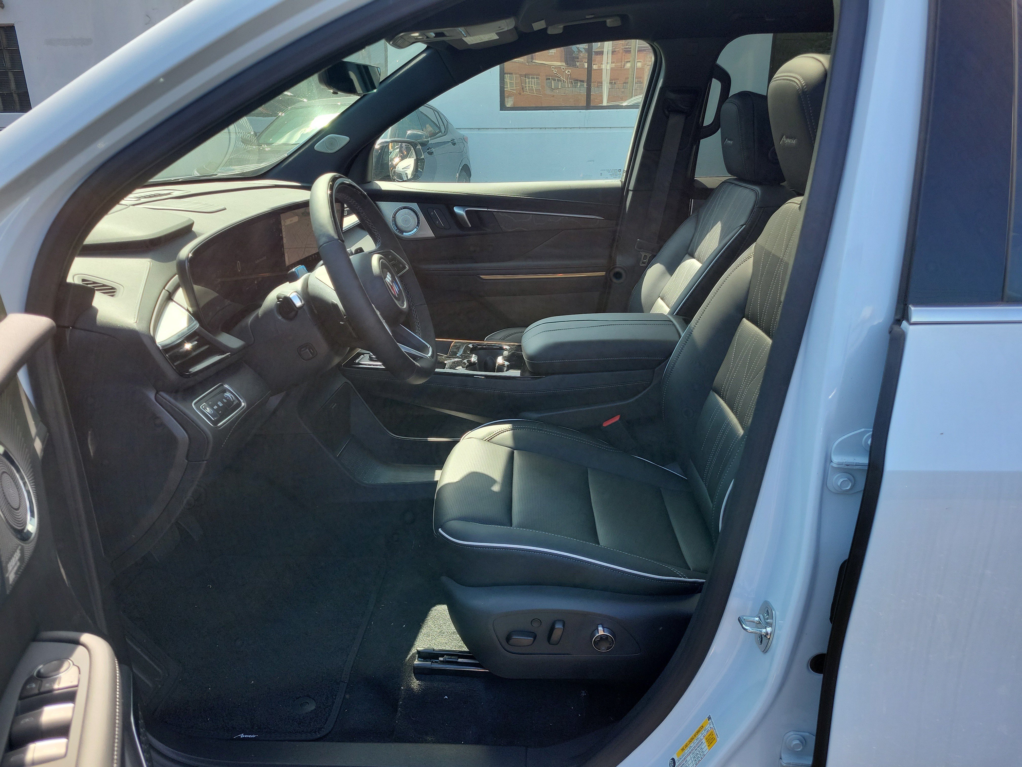2026 Buick Enclave Avenir - Photo 12