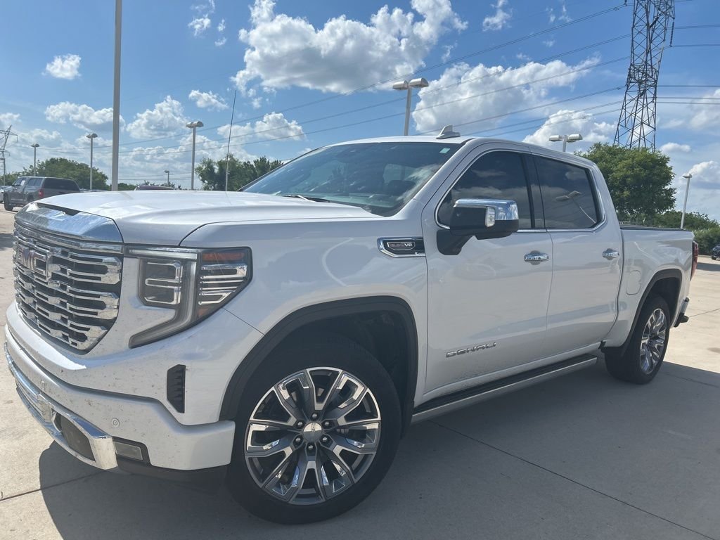 Used 2023 White GMC Denali image 1