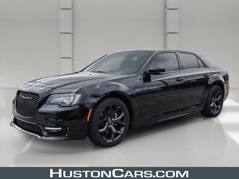 Used 2023 Gloss Black CHRYSLER 300S RWD image 1