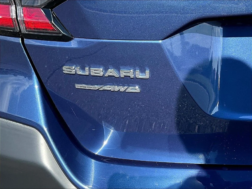 Used 2021 Abyss Blue Pearl Subaru Limited image 28