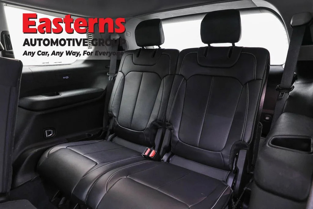 Used 2023 Black Jeep Limited image 28