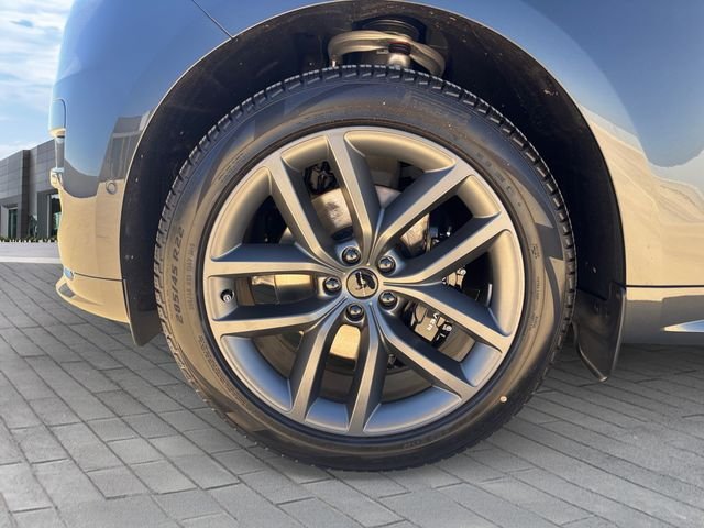 New 2026 Carpathian Grey Land Rover Dynamic SE image 9