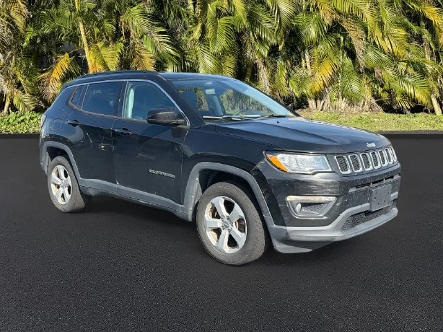 Used 2019 Black Jeep Latitude image 2