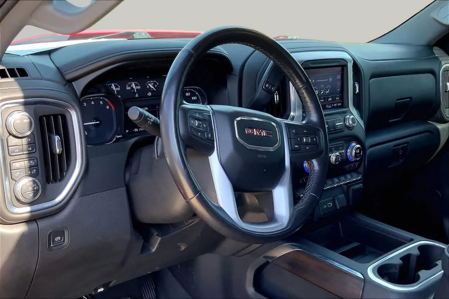 Used 2022 Cardinal Red GMC SLT image 17