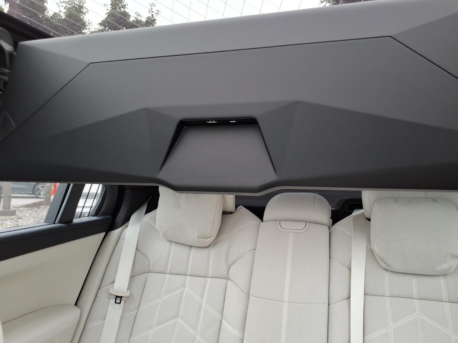 Used 2025 Mineral White Metallic BMW 760i xDrive image 26