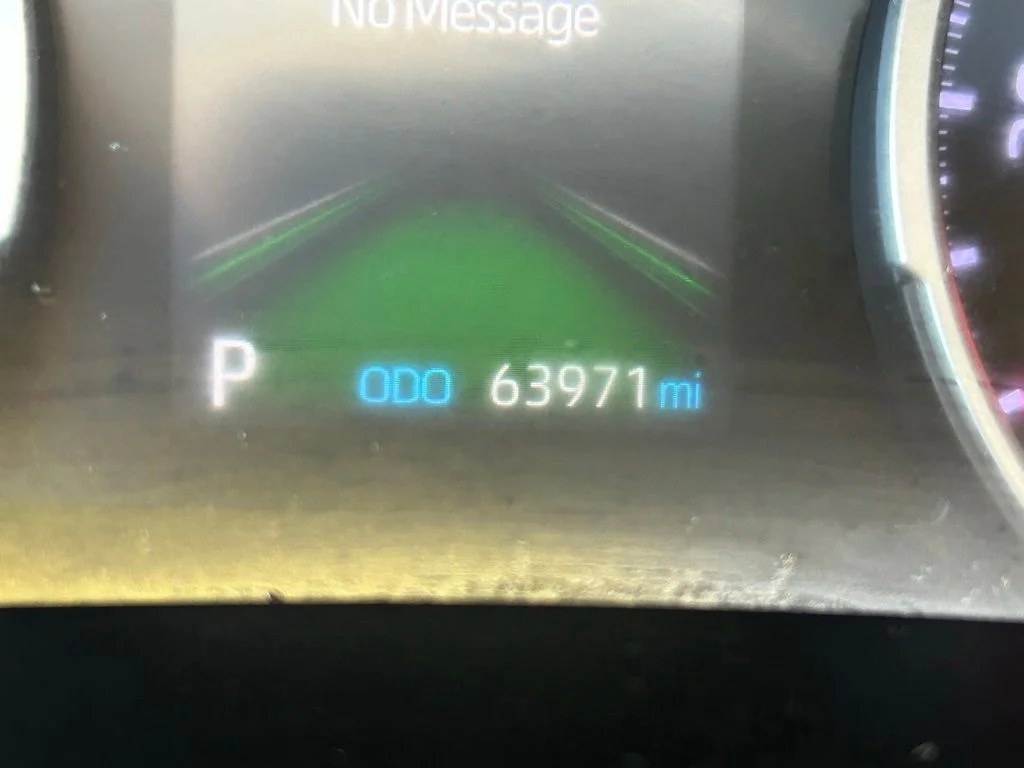 Certified Used 2019 Midnight Black Metallic Toyota XLE Premium image 25
