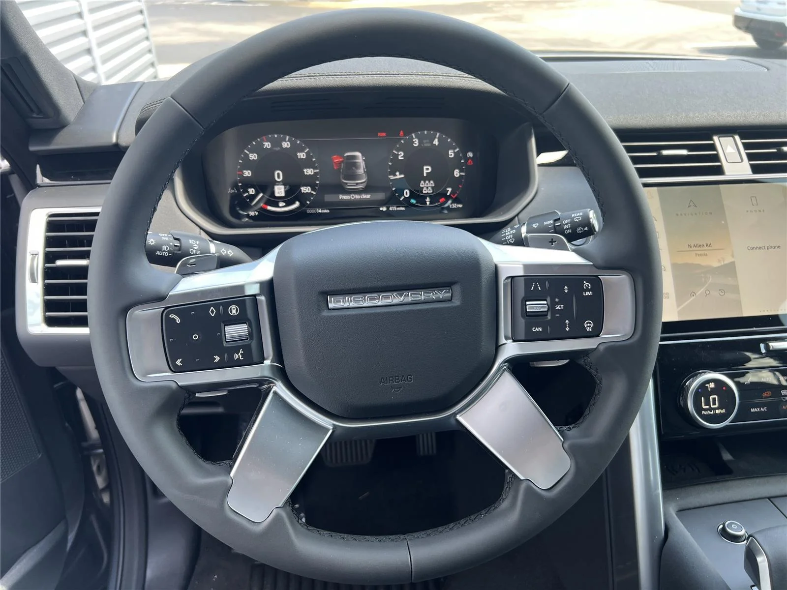 Used 2025 Eiger Grey Land Rover S image 9