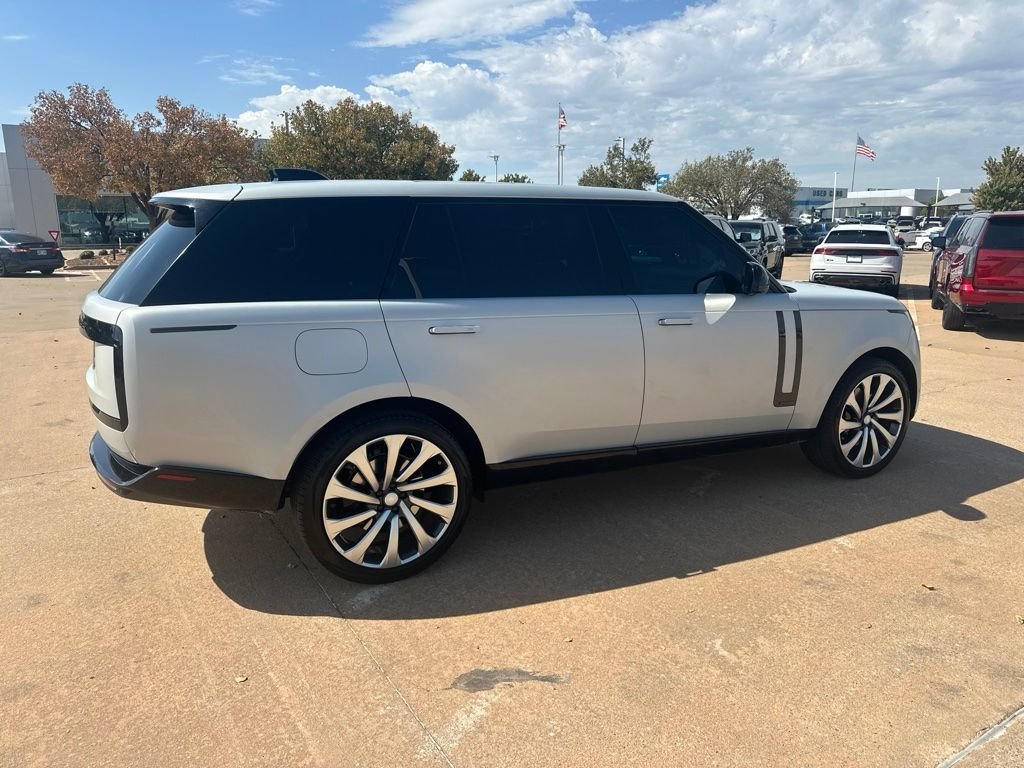 Used 2025 Silver Land Rover Autobiography image 3