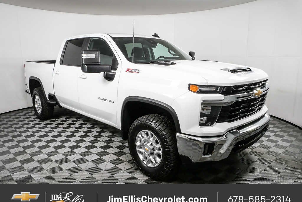2024 Chevrolet Silverado HD LT 4WD Crew Cab Standard Box's photo