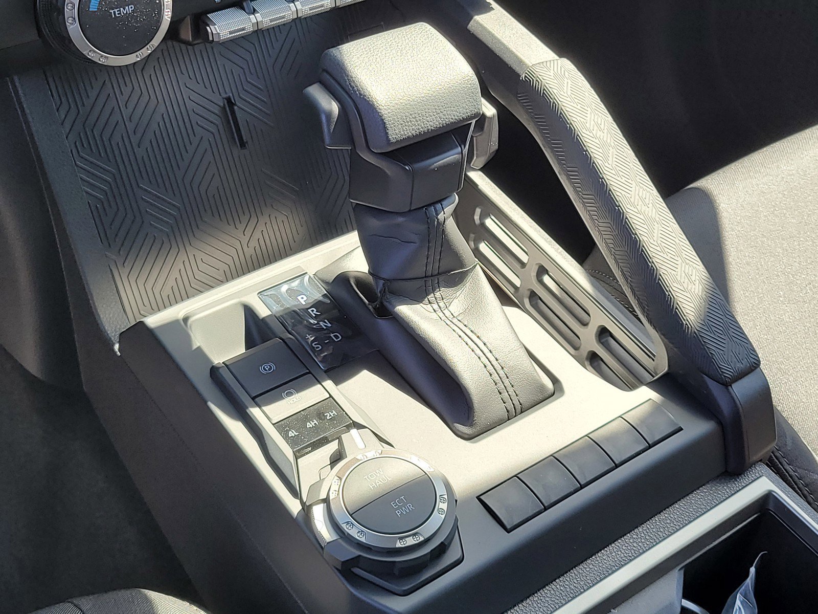 New 2026 Celestial Silver M Toyota SR5 image 10