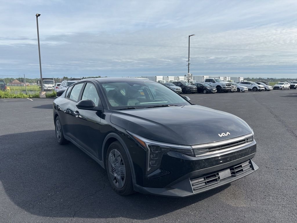 2025 Kia K4 LX AT's photo
