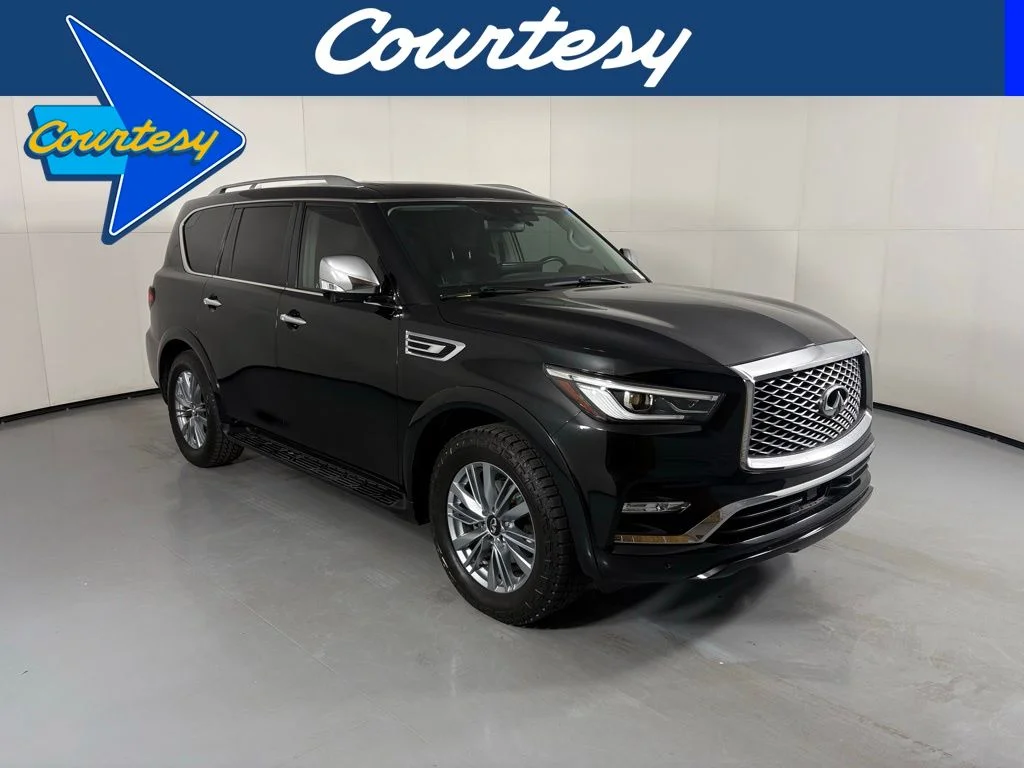 2023 INFINITI QX80 Luxe's photo