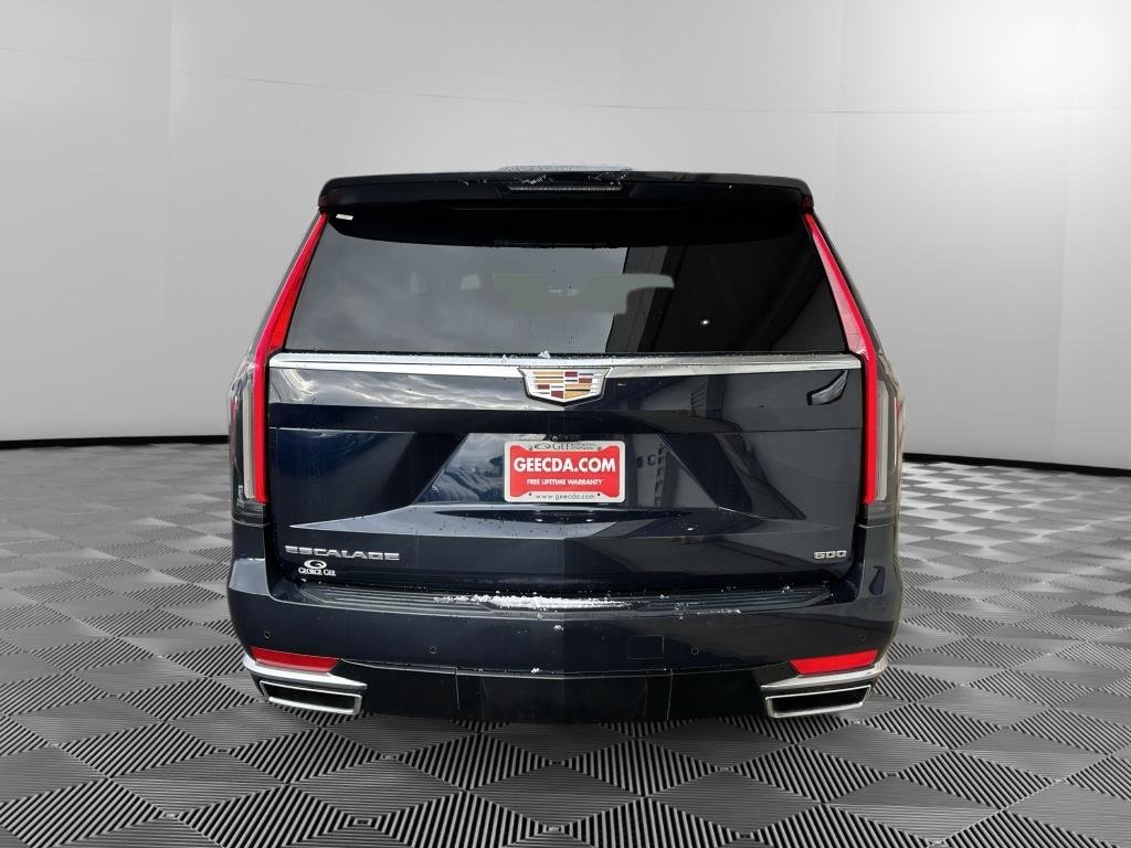 Used 2022 Dark Moon Blue Metallic Cadillac Premium Luxury Platinum image 5