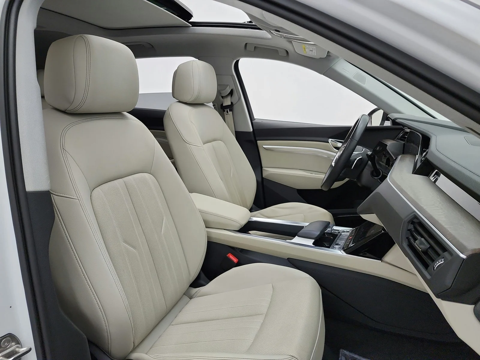 Used 2024 Glacier White Metallic Audi Premium Plus quattro image 19