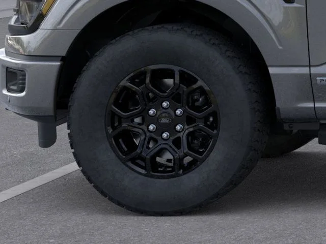 New 2026 Carbonized Gray Metallic Ford XLT image 18