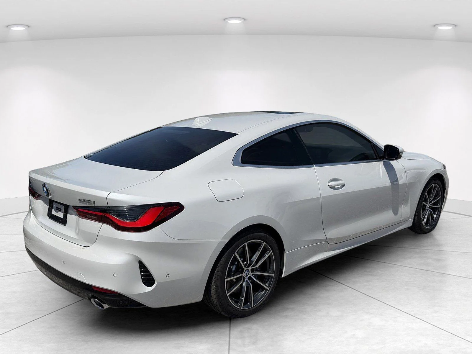 New 2026 Mineral White Metallic BMW 430i image 4