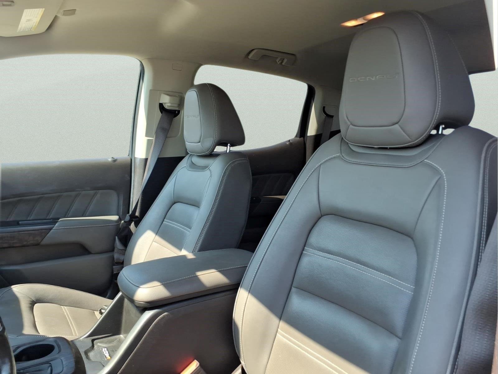 Used 2021 HUNTER METALLIC GMC 4WD Denali image 17